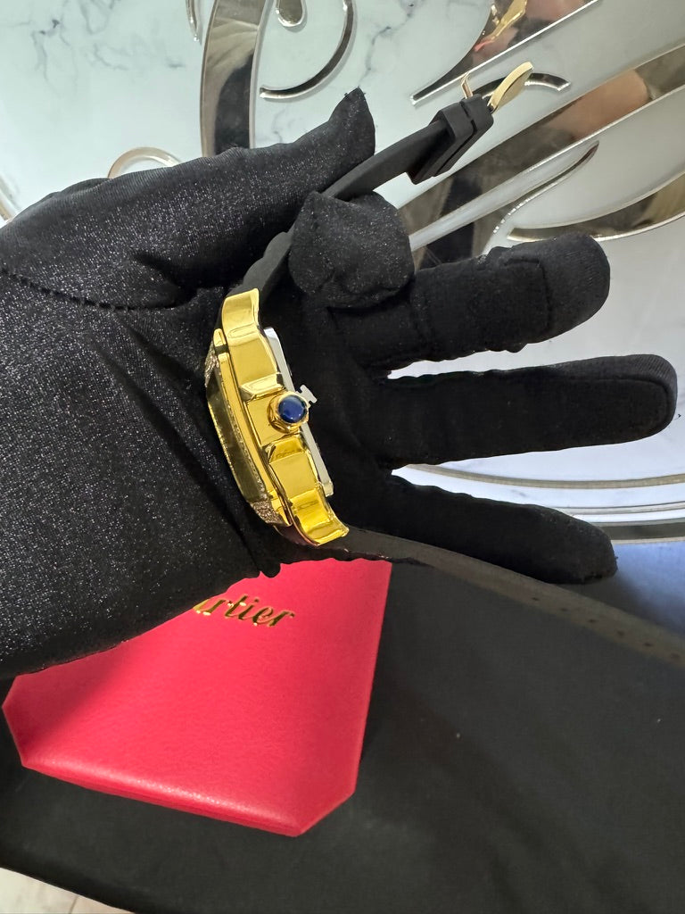 Reloj Cartier Santos Cuacho Dorado con Piedras