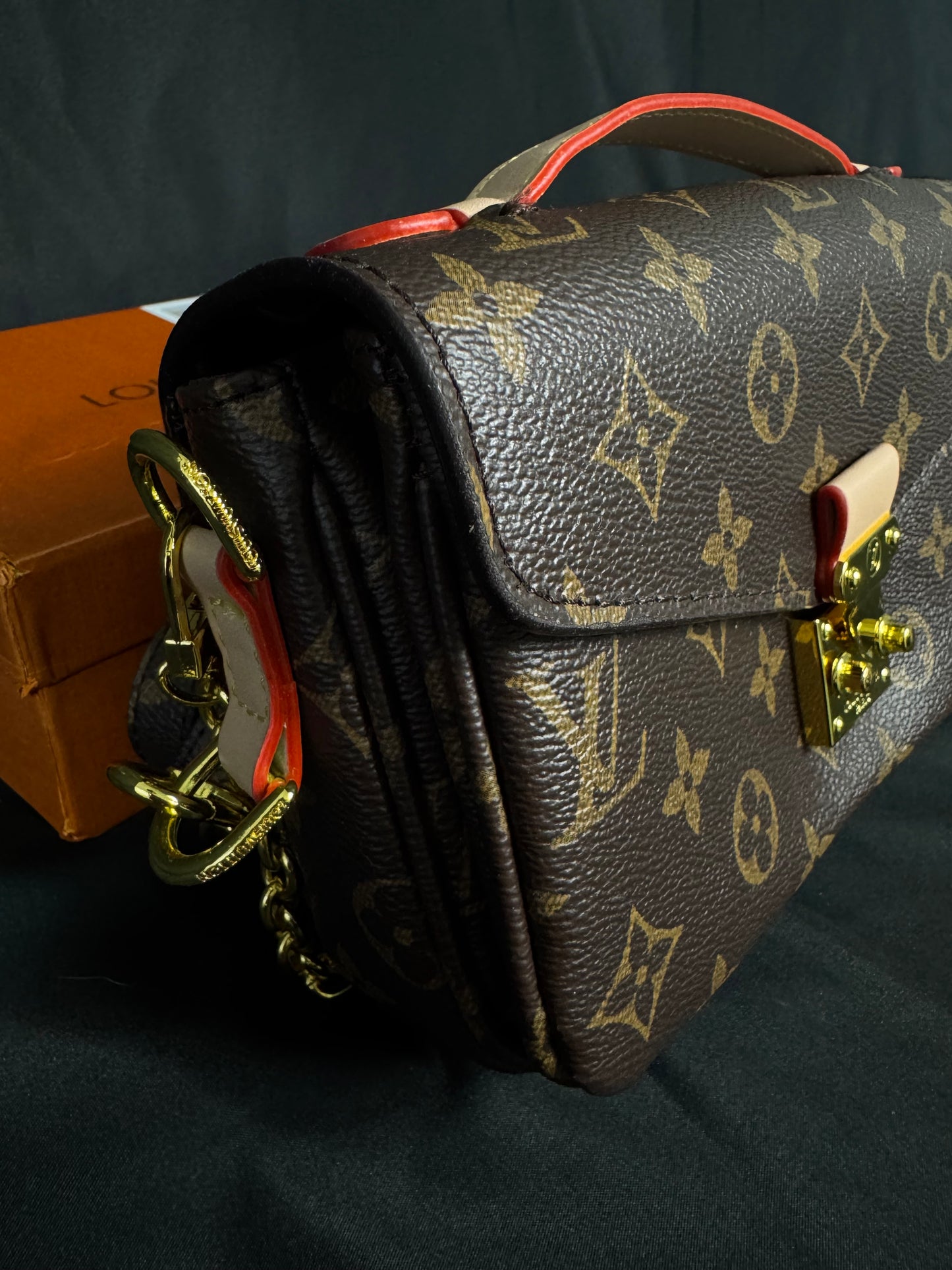 Louis Vuitton Pochette Métis Monogram