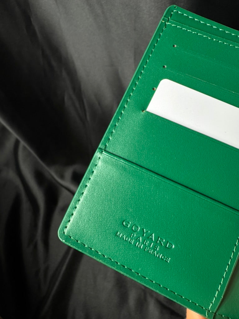Goyard Portapasaporte Classic Green