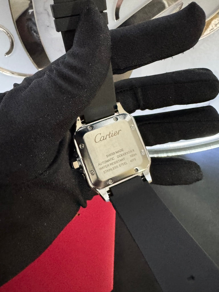 Reloj Cartier Santos Caucho Carátula Negra con Piedras