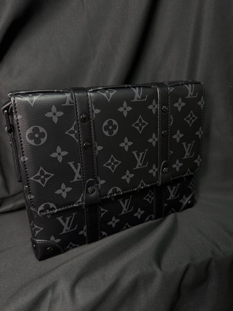 Louis Vuitton Pochette Trunk – Monogram Eclipse (Black/Grey)
