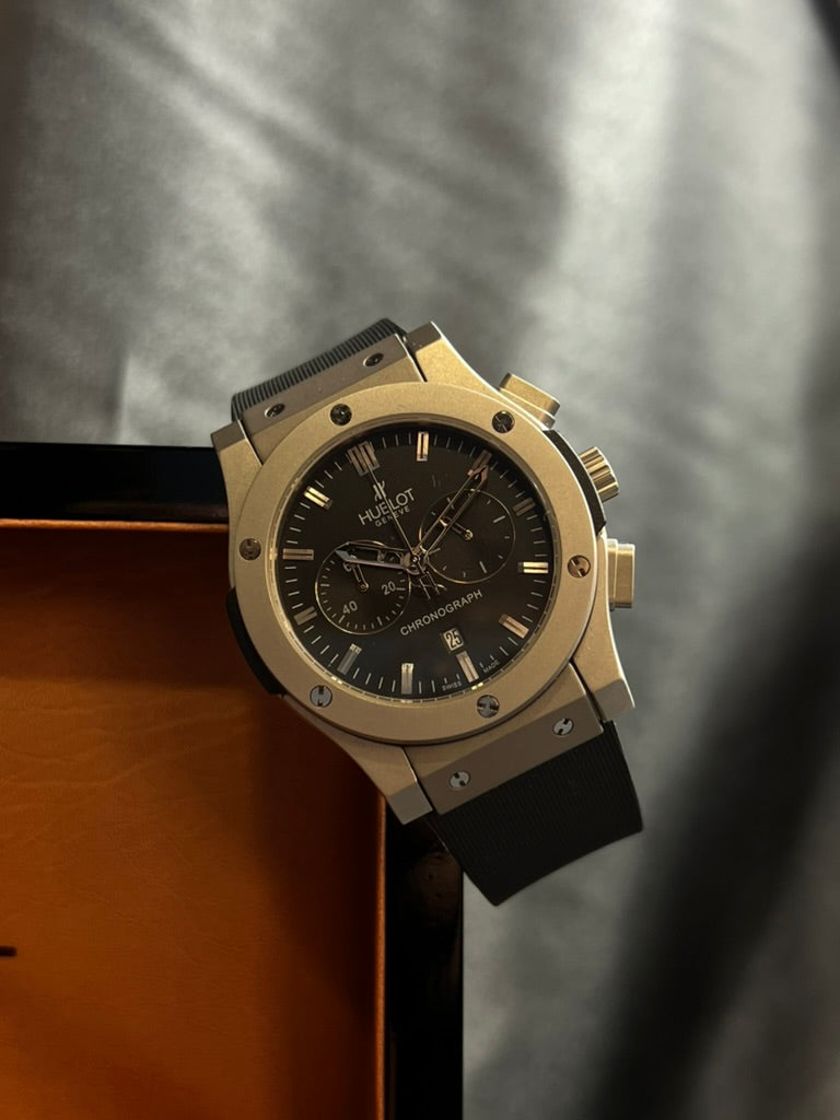 Hublot Classic Fussion Chrono Caucho