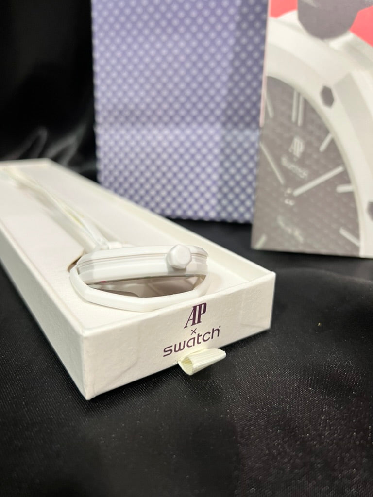 Swatch Royal Pop Huit Blanc