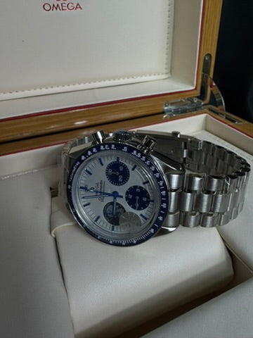 Omega Speedmaster "Snoopy"