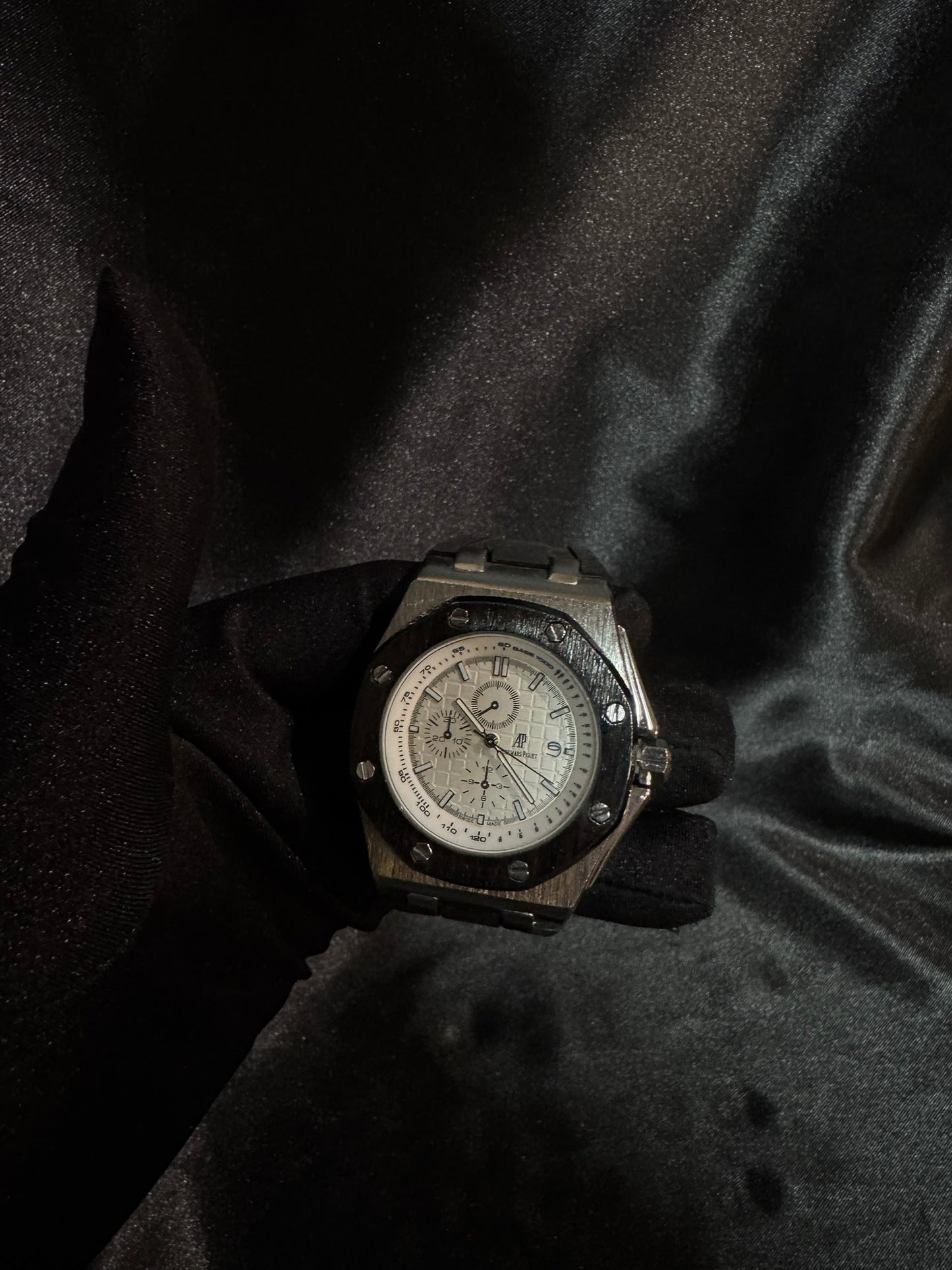 Reloj AP Cara Blanca con Correa de Caucho