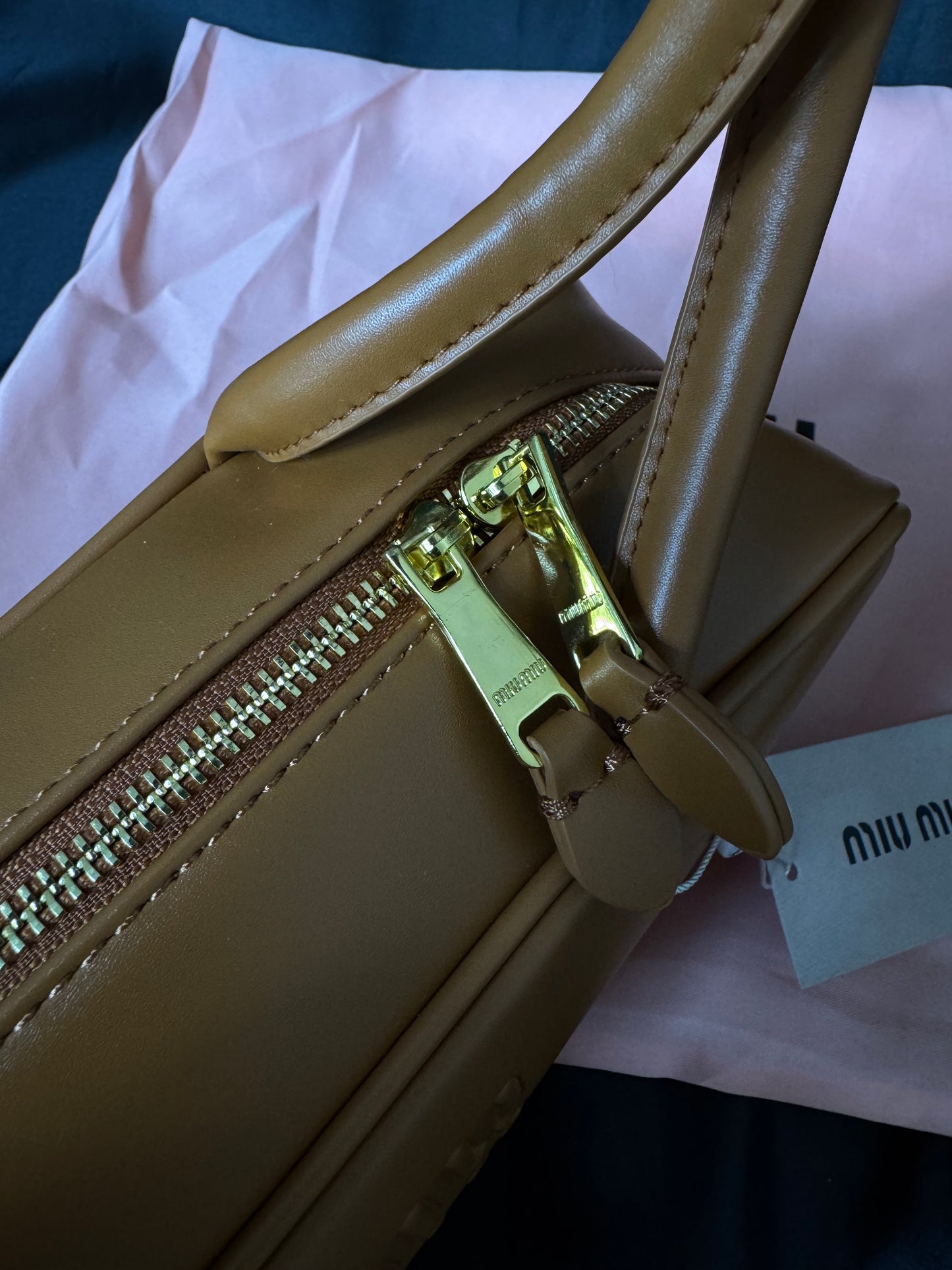 Miu Miu Beau Café