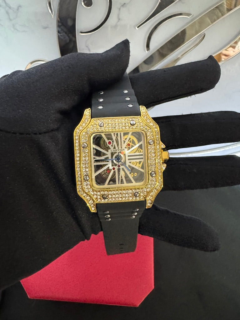 Reloj Cartier Santos Skeleton Caucho con Piedras en Dorado