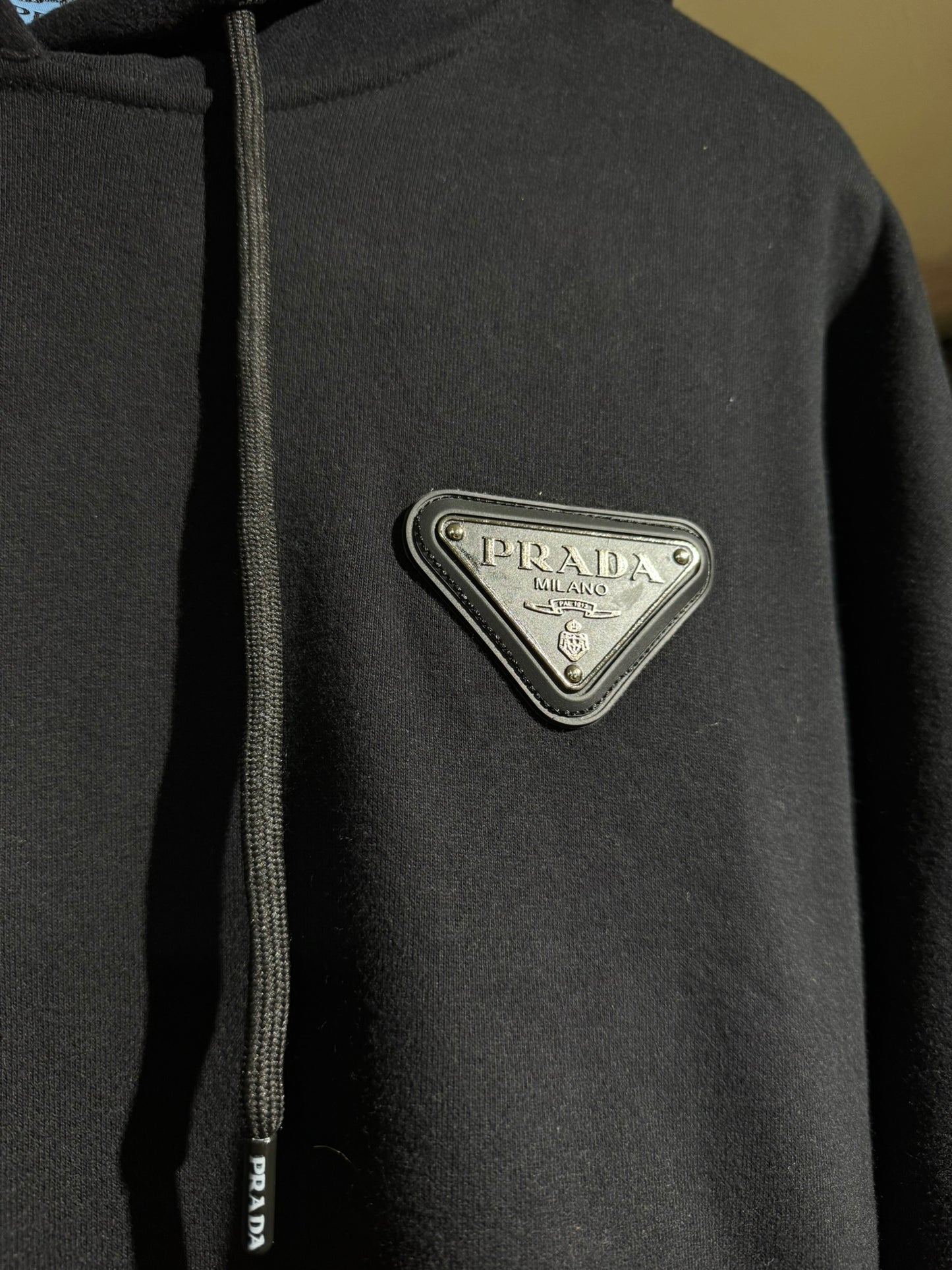 Prada Hoodie Negra