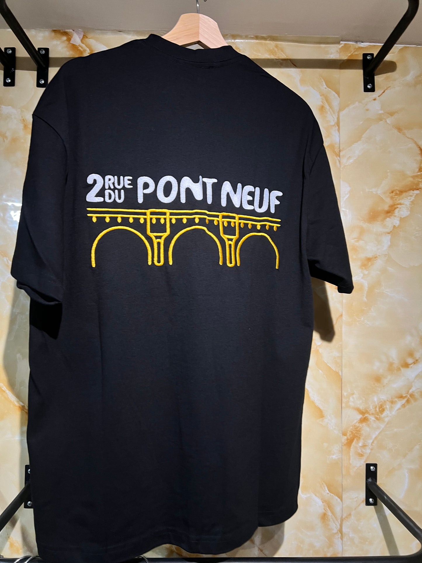Louis Vuitton “Pont Neuf” Tee Negra