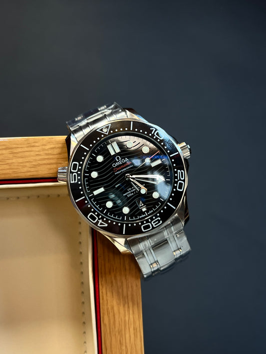 Omega Seamaster Diver 300M  Suizo