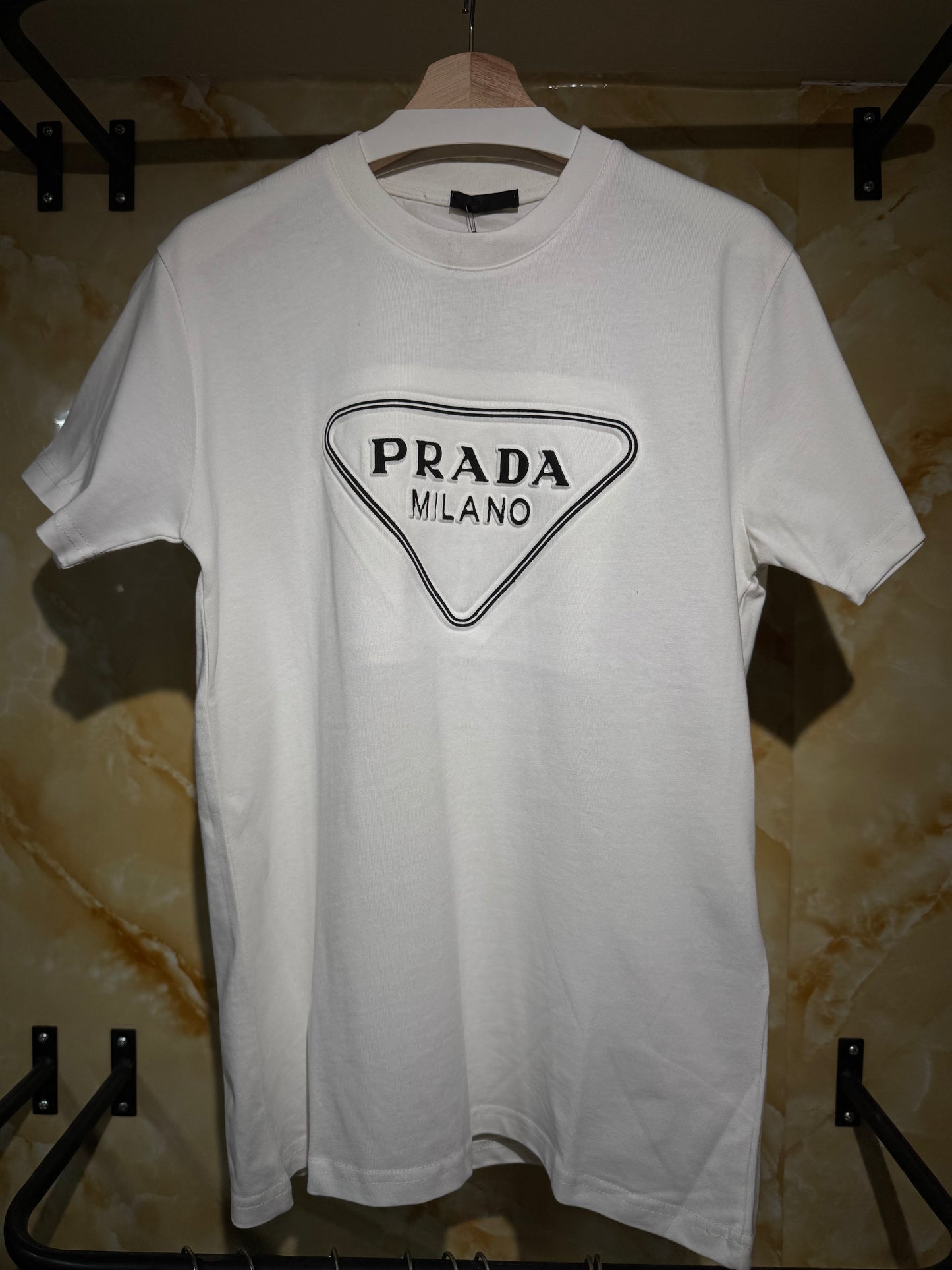 Prada Milano Triángulo – Playera Blanca