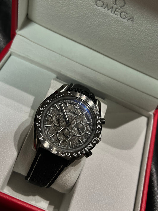 Omega SpeedMaster Grey Side of The Moon Tela