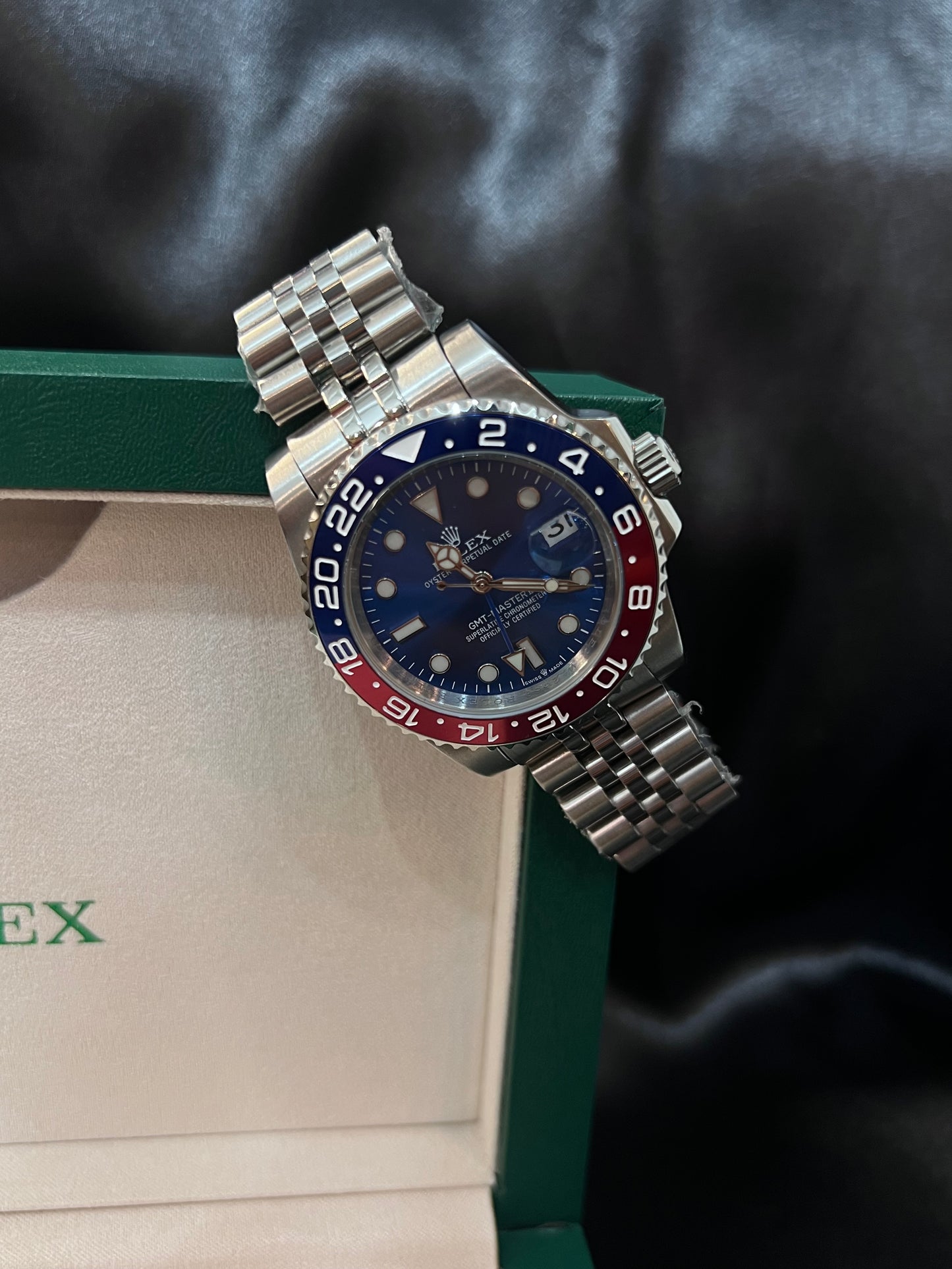 Rolex GMT Master II  Pepsi Cara Azul Jubilee