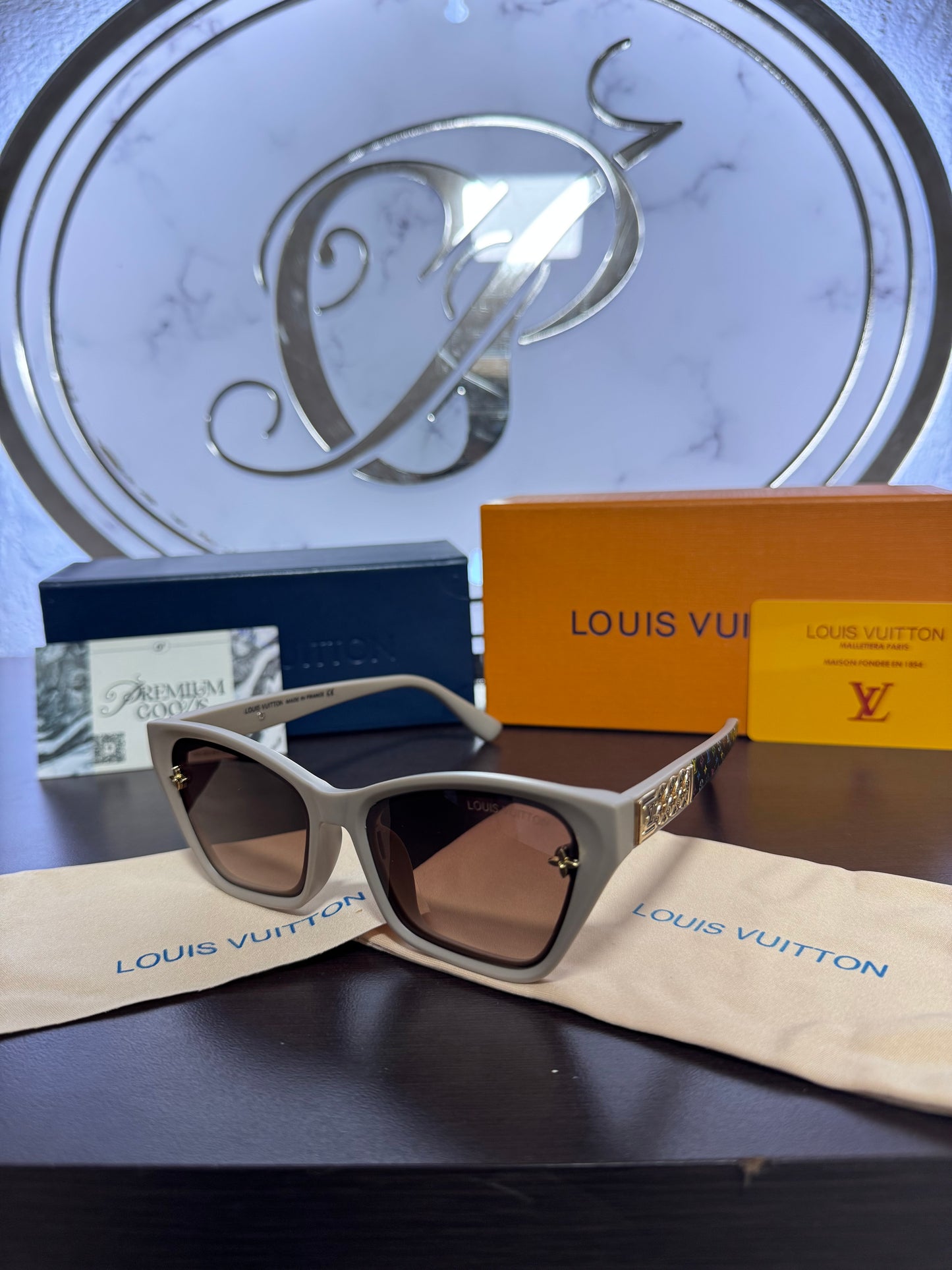 Lentes Louis Vuitton Gris
