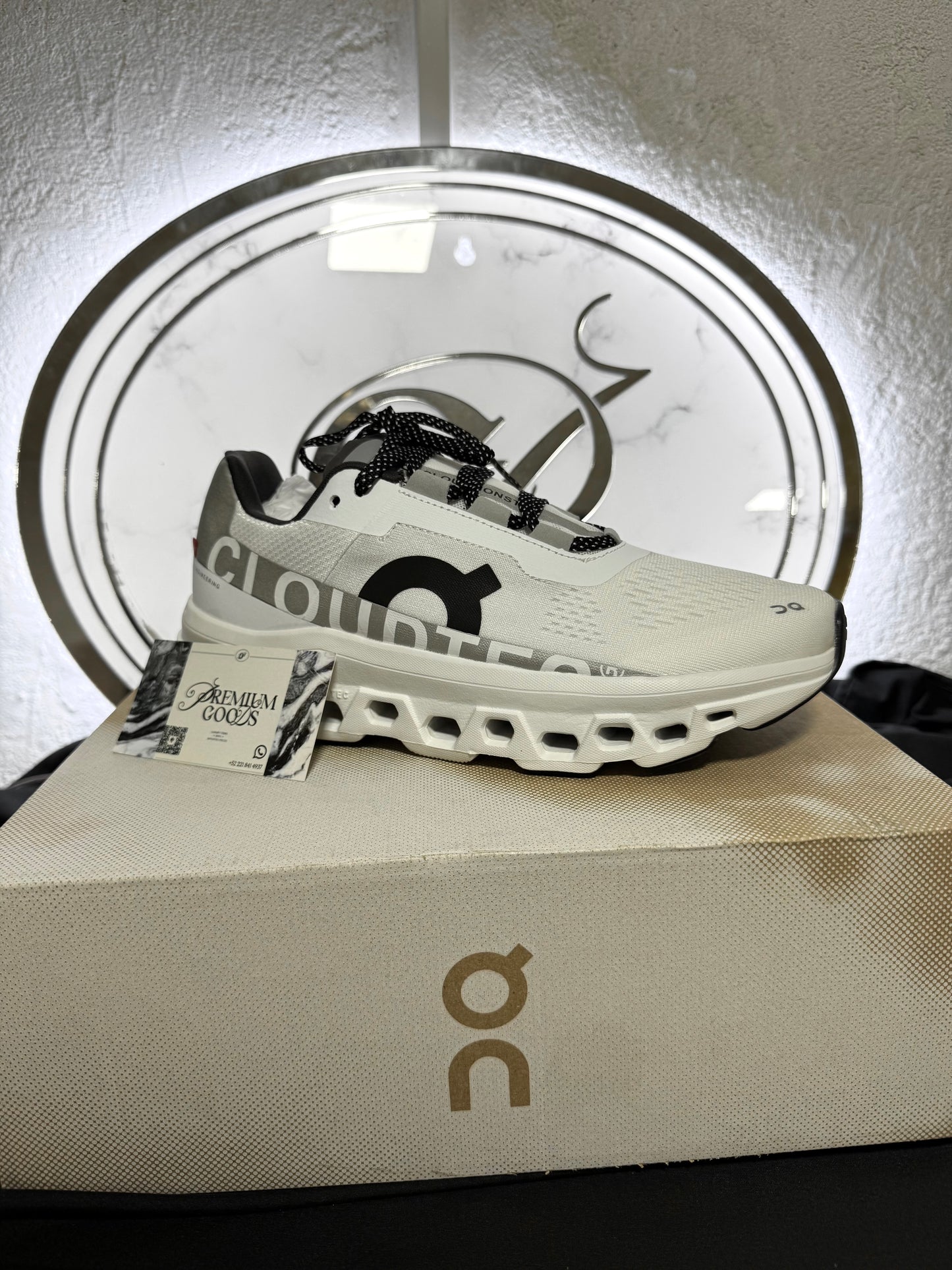 On Cloud Monster Blanco